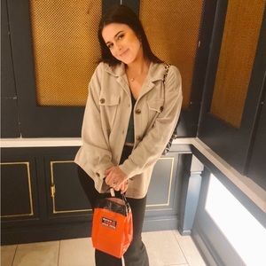 Meet your Posher, Brooke